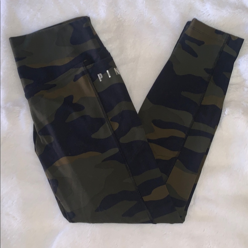 PINK Victoria's Secret Green & Black Camouflage Leggings w/Pockets